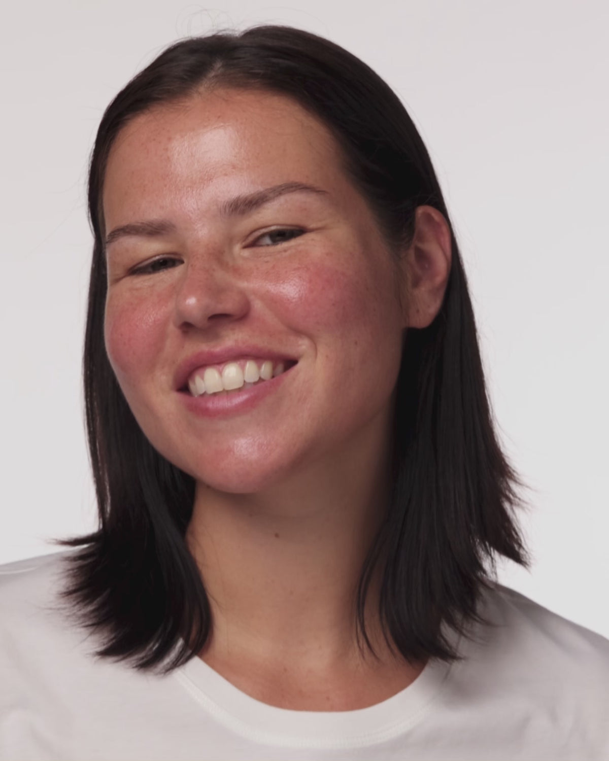 Carica il video: _protocollo-skincare-pelle-sensibile-rossori